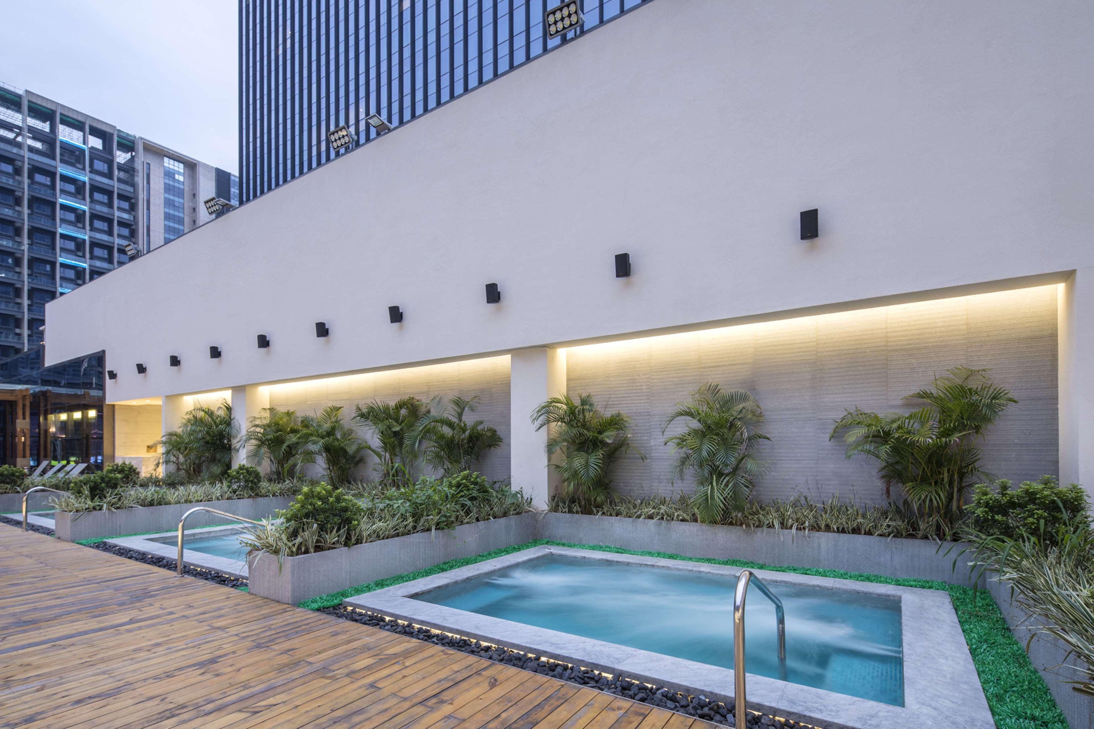 Doubletree By Hilton Hotel Shenzhen Longhua, Near Huawei, Foxcnn, Shenzhen North Railway, Uniwalk & Uniworld Shopping Mall, Sam'S Club Exterior foto
