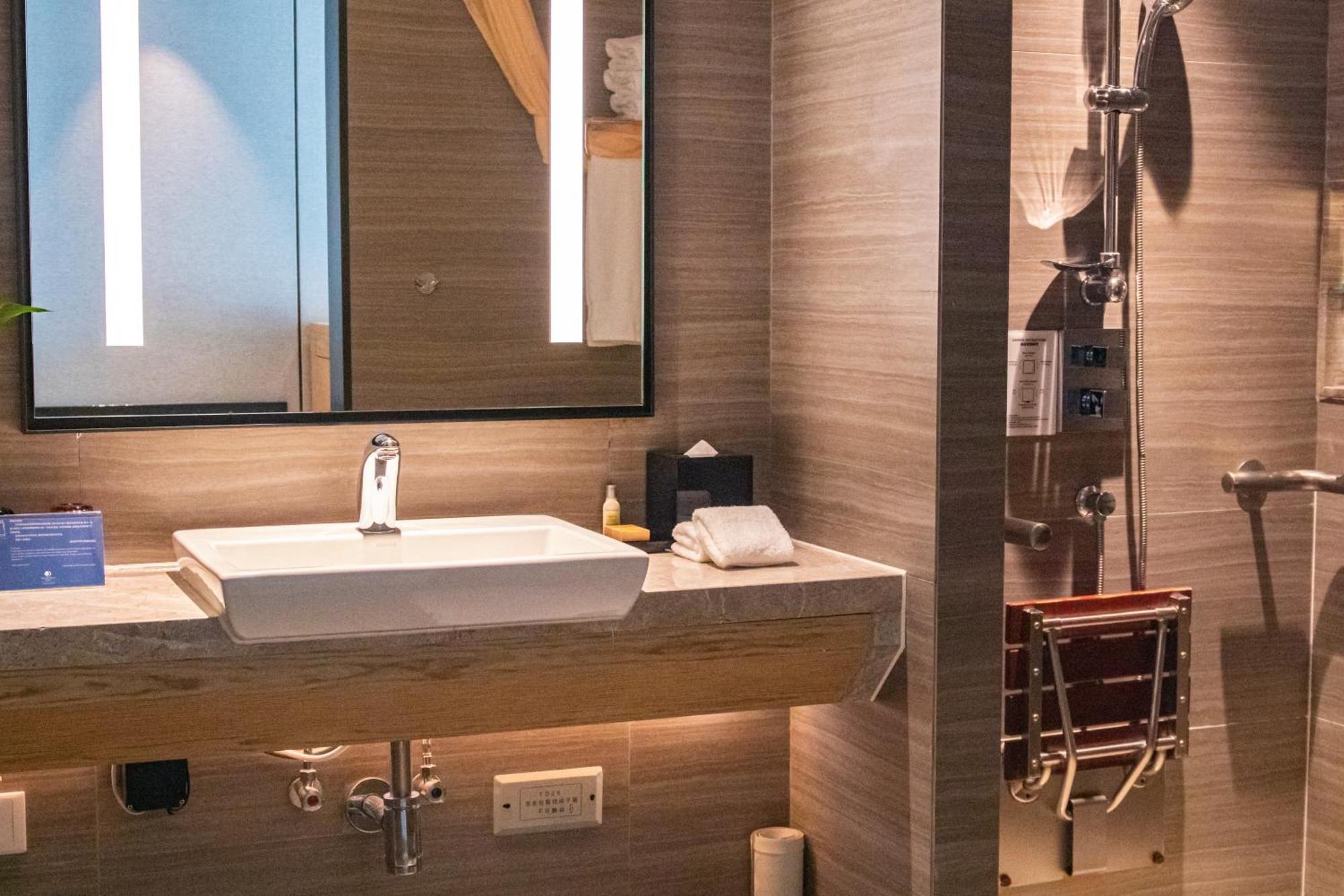 Doubletree By Hilton Hotel Shenzhen Longhua, Near Huawei, Foxcnn, Shenzhen North Railway, Uniwalk & Uniworld Shopping Mall, Sam'S Club Exterior foto