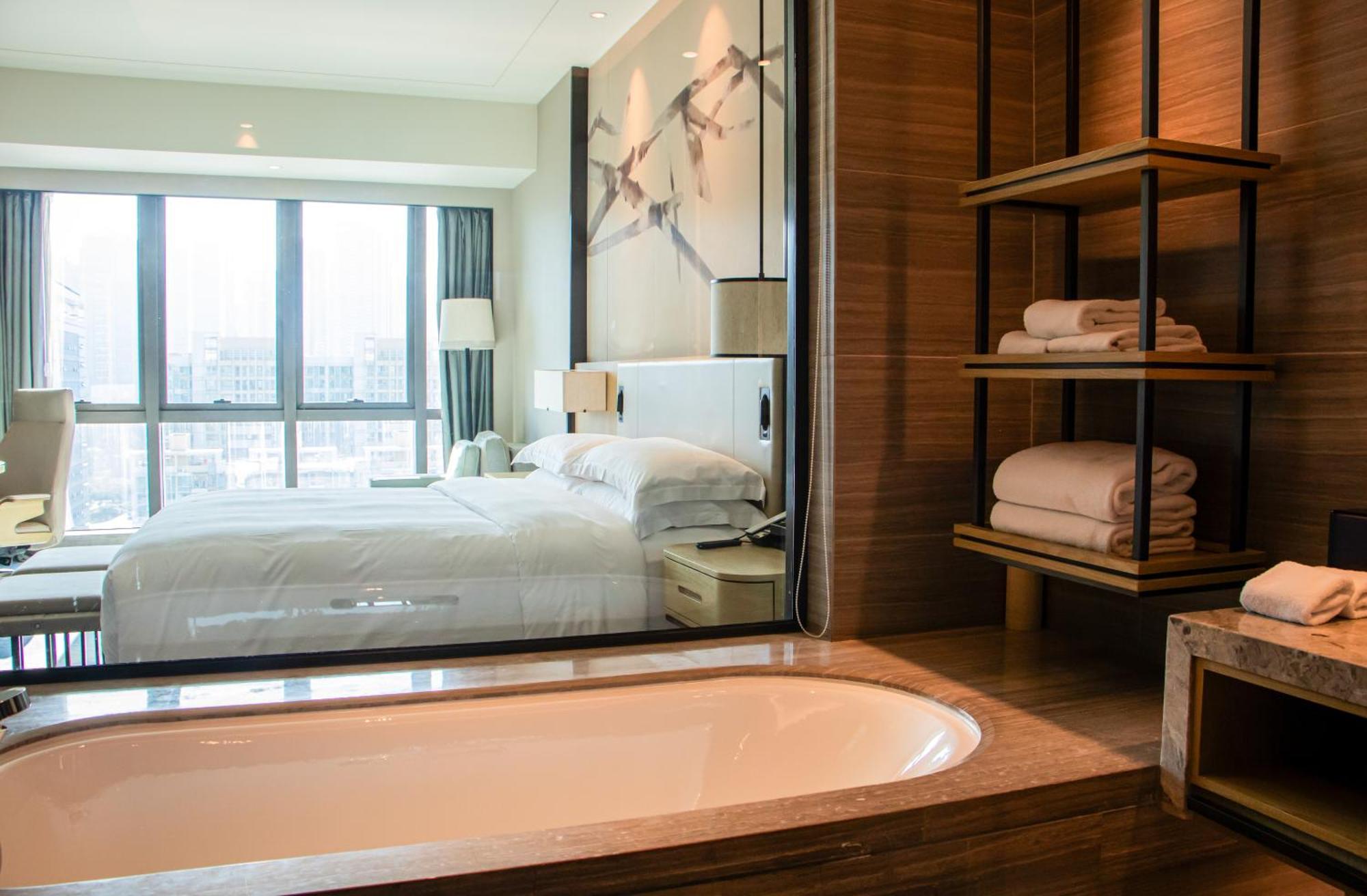 Doubletree By Hilton Hotel Shenzhen Longhua, Near Huawei, Foxcnn, Shenzhen North Railway, Uniwalk & Uniworld Shopping Mall, Sam'S Club Exterior foto