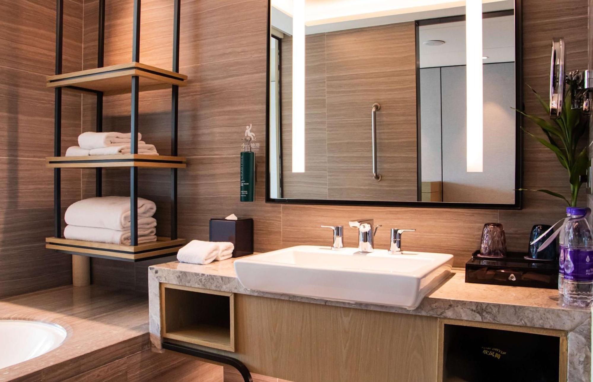 Doubletree By Hilton Hotel Shenzhen Longhua, Near Huawei, Foxcnn, Shenzhen North Railway, Uniwalk & Uniworld Shopping Mall, Sam'S Club Exterior foto