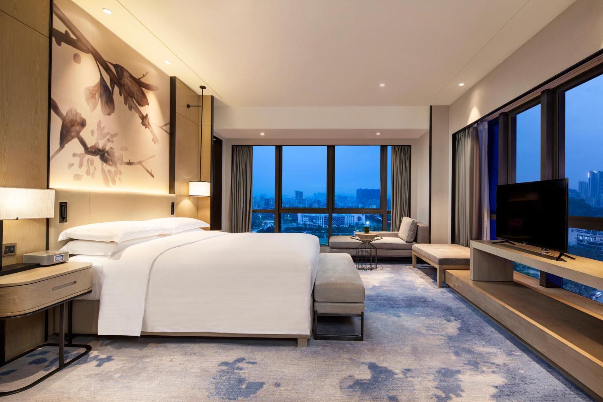 Doubletree By Hilton Hotel Shenzhen Longhua, Near Huawei, Foxcnn, Shenzhen North Railway, Uniwalk & Uniworld Shopping Mall, Sam'S Club Exterior foto