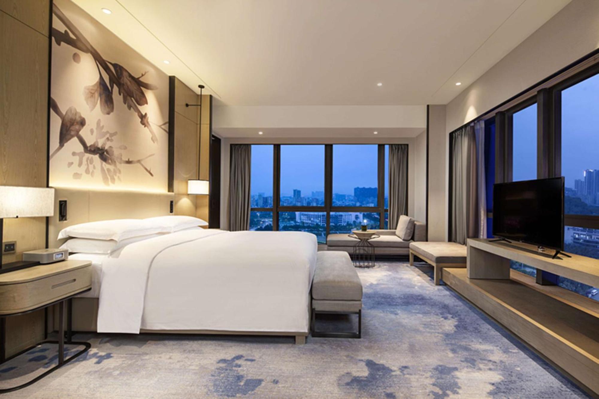 Doubletree By Hilton Hotel Shenzhen Longhua, Near Huawei, Foxcnn, Shenzhen North Railway, Uniwalk & Uniworld Shopping Mall, Sam'S Club Exterior foto